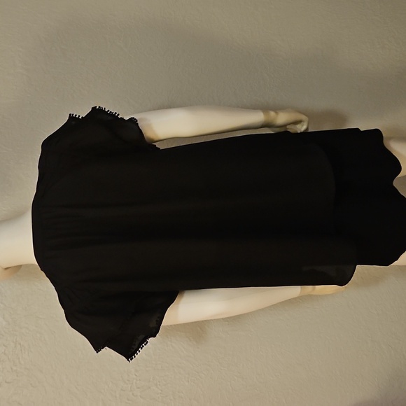 ZAC & RACHEL Black Tiered Short Sleeve Half Button Chiffon Blouse - Picture 6 of 10